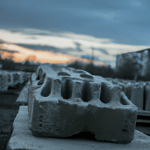 Poradnik inwestora: jak wybrać szambo betonowe w Radomiu?