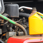 Jak wybrać odpowiednie oleje do ciągników aby zapewnić prawidłową eksploatację maszyny?